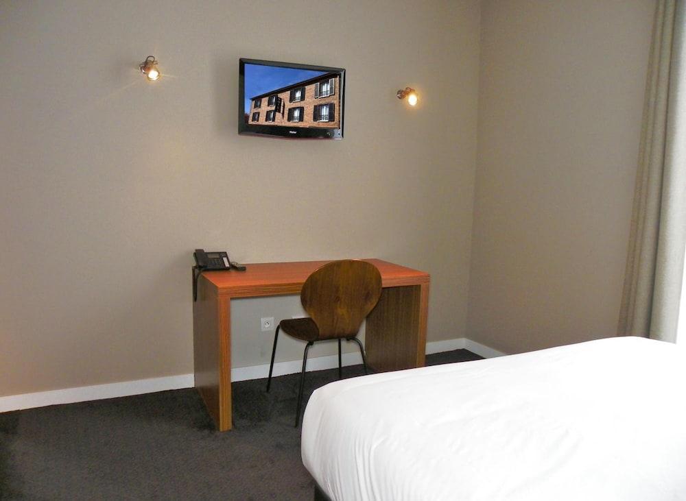Hotel Les Terres Blanches Chatou Esterno foto